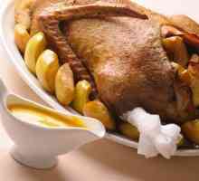 Jak vařit kachna s brambor v troubě svátečního stolu?