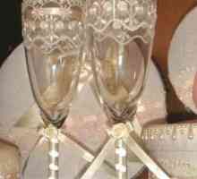 Jak k dekoraci svatební sklenici s rukama: několik jednoduchých nápadů