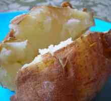 Jak péct brambory v mikrovlnné celek a plátky?