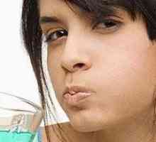 Ústní voda - dodatečné prostředky pro péči o dutinu ústní a dásní.