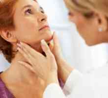 Hlavními symptomy autoimunitní thyroiditis