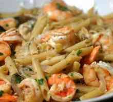 Těstoviny s krevetami ve smetaně: recepty na chutné a voňavé pokrmy
