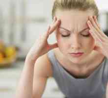 Proč bolí hlava před menstruací: Možné příčiny a léčba