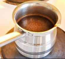 Podrobnosti o tom, jak vařit kávu v hrnci a naběračkou (Turek)