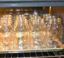 Poslední úklid: sterilizované sklenice s mezerami v troubě