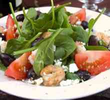 Řecký salát s krevetami. Recept s fotkou