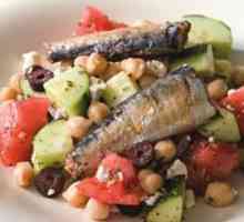 Skvělý salát z konzervovaných ryb receptu
