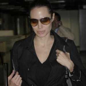 Анжелина Джоли без макияжа: как выглядит жена Брэда Питта без помощи гримеров и визажистов?