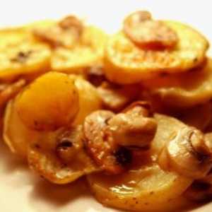 Voňavé a chutné brambory s houbami v multivarka