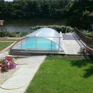 Plavecký bazén ve skleníku. Výhody polykarbonátových skleníků
