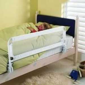 Límec na posteli před pádem - nepostradatelným nástrojem v domě s dětmi