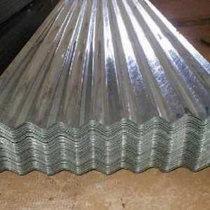 Uskutečnění kovový plot z pozinkovaného kovu