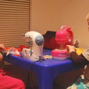 Děti šicí stroj - ideální dárek mladý módy