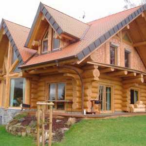 Dům je vyrobena z kulatiny: Názory majitelů, klady a zápory