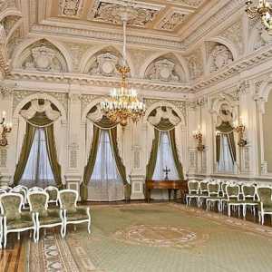 Manželství Palace na Promenade des Anglais - oblíbené místo Petrohradu novomanželé