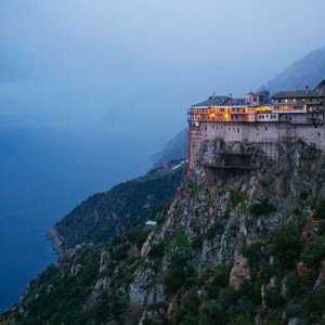 Hora Athos - klášter. Kláštery hoře Athos
