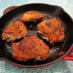 Vaření kuřecí stehna na pánvi