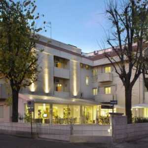 Nives Hotel 3 * (Rimini): fotografie, ceny a recenze