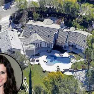 Zajímalo by mě, kde Selena Gomez žije?