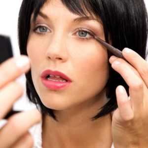 Jak vyrobit make-up doma? Tipy a triky.