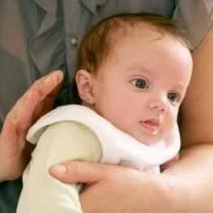Jaké jsou příčiny škytavku u novorozenců