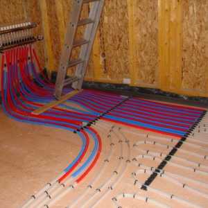 Podlahové vytápění potrubí: připojení
