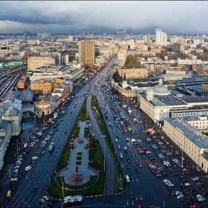Komsomolskaja náměstí v Moskvě a dalších ruských městech