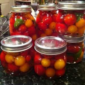 Canning cherry rajčata - malé dobroty