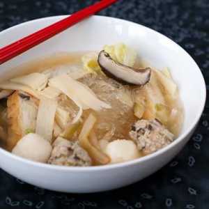 Milovníci exotické kuchyně: čínská polévka s Funchoza