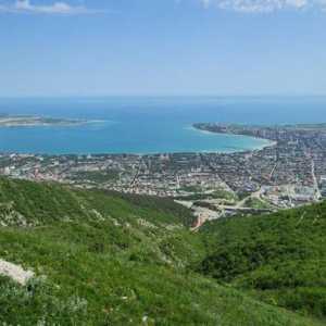 Spočívat v Divnomorskoe: Názory o krásném letovisku obci