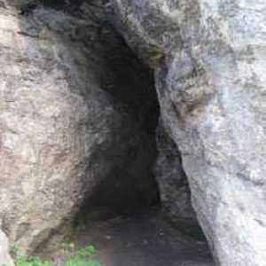 Cave, Altay. Vodopády a jeskyně rekreační centrum