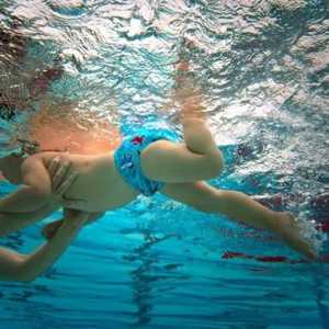 Plenky pro plavání: můžete koupat své dítě bez rozpaků!