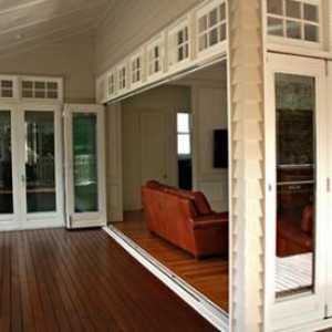 Prodloužení dřeva do domu: kuchyň, koupelna a veranda