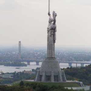 Socha Vlast v Kyjevě