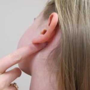 Ušní kapky, bolesti v uchu: názvu. Ušní kapky, bolest v uchu dítěte s antibiotikem